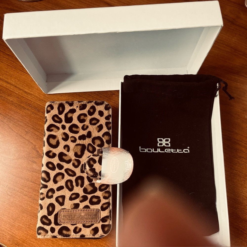 NIB Bouletta Leather iphone 13 Pro Phone Wallet Case RFID 3 Card Slots Handmade